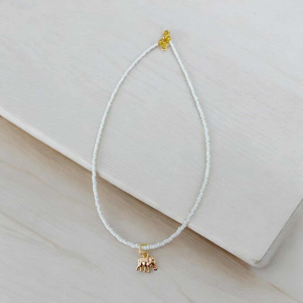 HANDMADE Mint Green Seed Bead Gold Elephant Charm Pendant Choker Necklace